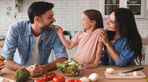 Uzmanlar velileri uyarıyor: Sağlıksız beslenmeye dikkat!