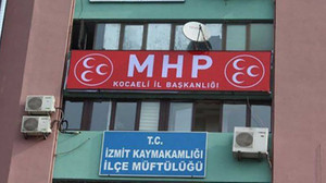 MHP’de “Eşine bile söyleme” talimatı alay konusu oldu