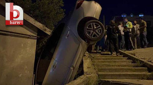 Kocaeli’de gecekonduya otomobil çarptı
