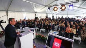 "Özgür Özel: Eğitimde Ticarileşme Sorununa Çözüm Bulmalıyız"