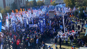 Petrol İş Kocaeli’den 7 otobüsle eyleme gitti
