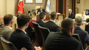 MHP, Büyükakın'a bir gitti pir gitti