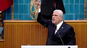 Bahçeli Dervişoğlu'nun attığı ipi makamına koymak için istedi