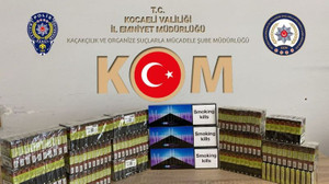 İzmit’te durdurulan araçta kaçak tütün, sigara ve puro ele geçirildi