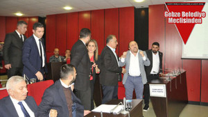 Gebze meclis üyeleri birbirine girdi!