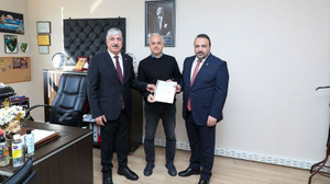 AKP’li Yıldırım mazbatasını aldı