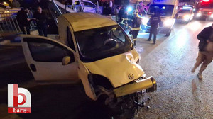İzmit'te korku dolu anlar, araç durağa daldı: 1 yaralı