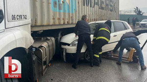 Kocaeli’de otomobil tırın altına girdi: 1 Yaralı