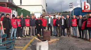 CHP Çayırova’dan grevleri ertelenen işçilere ziyaret