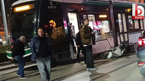Motosiklet tramvayla çarpıştı: 1 yaralı