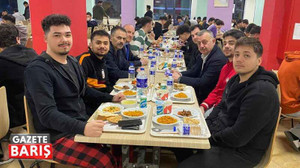 Vali Aktaş ve Büyükakın öğrencilerle iftar yaptı