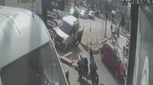 Kocaeli'de feci ölüm: Savrulan aracın çarptığı yaya hayatını kaybetti!