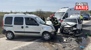 Kandıra’da iki araç çarpıştı: 1’i çocuk 3 yaralı!