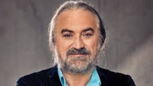 Sahnede fenalaşan Volkan Konak, yaşamını yitirdi. Volkan Konak kimdir, nereli, kaç yaşında?