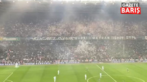 Kocaelispor taraftarı maça müthiş başladı