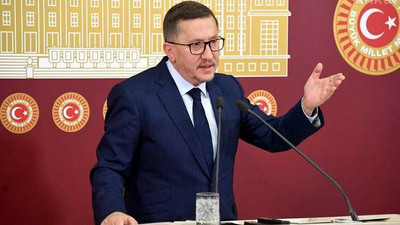 Masa örtüsü bitti bu başladı! Türkkan aynı tweeti kaç kere atacak?