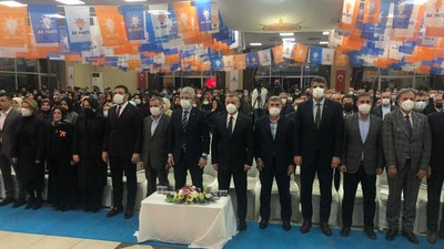 AKP’li başkandan ilginç afiş “İllet ittifakı” dedi üye sayısıyla hava attı