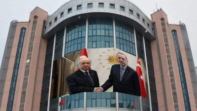 MHP‘li başkan uçtu İzmit Belediyesi’ne bakın ne astı?