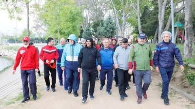 En iyi yaptığı şey... Nerede yürüyüş orada Karaosmanoğlu