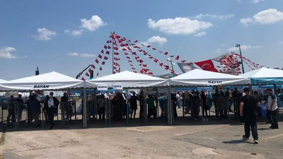 Mitinge gidenin eşyaları ESNAFA EMANET!