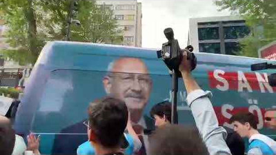 Memleket Partili gençler CHP aracını yuhaladı!