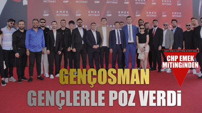 Gençosman gençlerle poz verdi