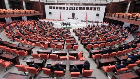 Öğretmenlerle ilgili yasa teklifi Meclis’e sunuldu