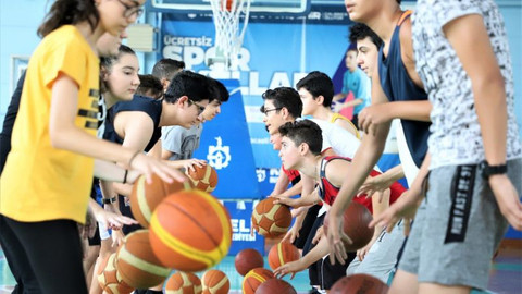 Büyükşehir'in Spor Okullarında 24 bin çocuk sporla tanıştı