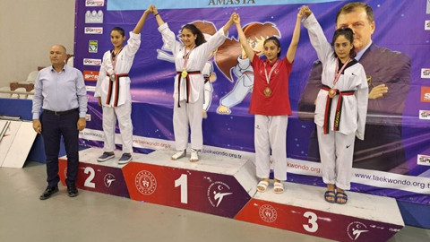 Duru Emine, Türkiye Minikler Tekvando Şampiyonasında üçüncü oldu