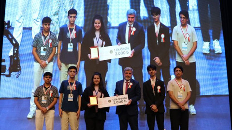 Kocaeli 11 dilde münazara yarışmaları Türkiye finali'ne ev sahipliği yaptı