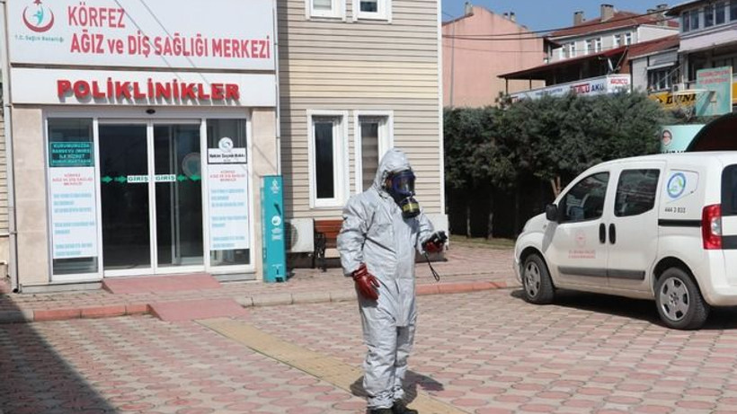 Diş polikliniği çevresindeki koku AFAD ekiplerini harekete geçirdi