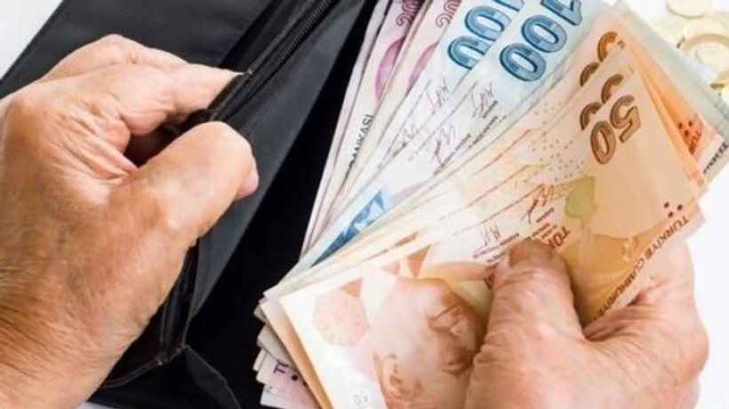 Emeklilerin bayram ikramiyesi belli oldu