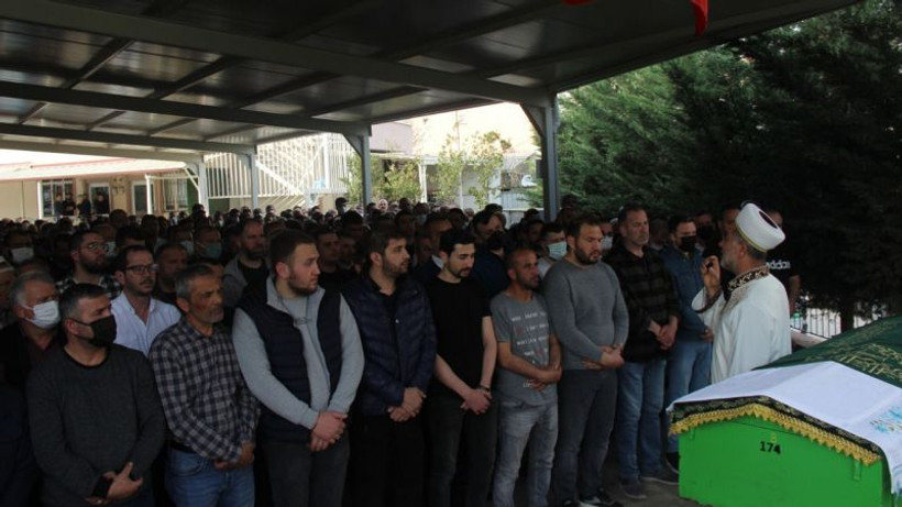 Feci kazada hayatını kaybeden 2 kişi toprağa verildi