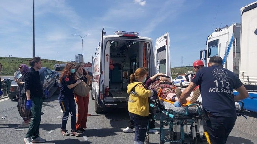 TEM’de zincirleme kaza: 10 YARALI