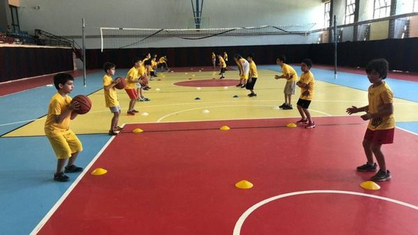 Ücretsiz spor okulunda 7 branşta eğitim veriliyor