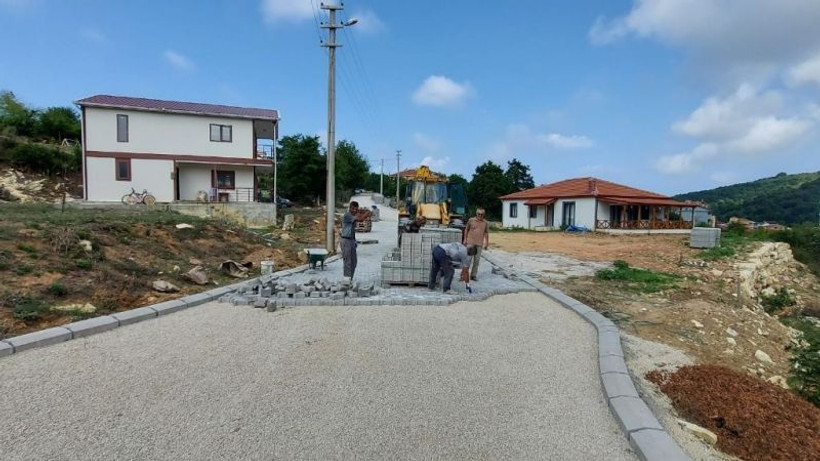 İSU Kandıra' da üstyapı çalışması yapıyor