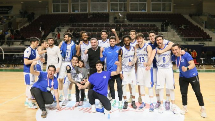 Kocaeli Büyükşehir Belediyesi Kağıtspor: 73 - Fenerbahçe Koleji: 64