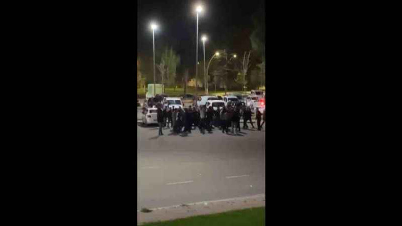 Kocaeli’de iki grubun kavgasında yumruklar havada uçuştu