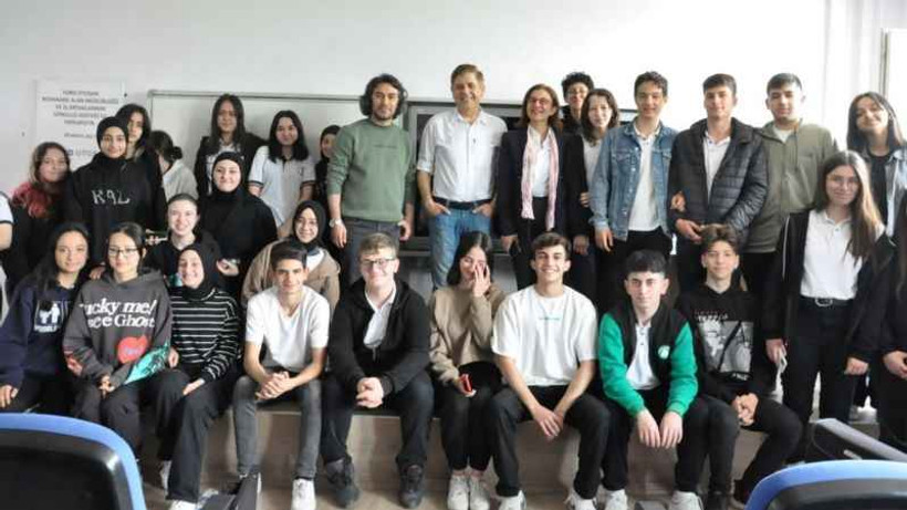 Tiyatronun eğitimdeki yerini anlattı