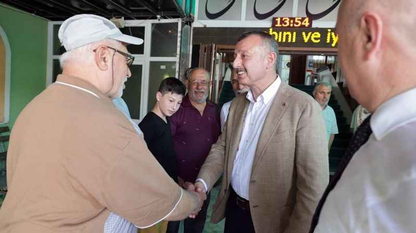 Başkan Büyükakın, Darıca’da Ayşe Hatunlar Cami’nin cemaatiyle bir araya geldi