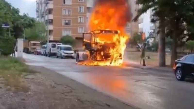 Park halindeki çekici alev topuna döndü