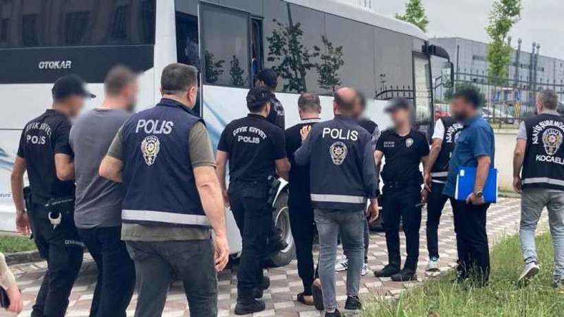 Sopayla saldırıp gasp ettiler: 5 kişi tutuklandı