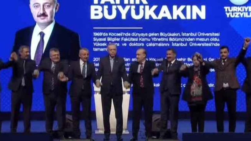 Büyükakın resmen aday