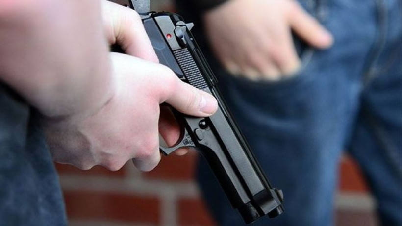 Komşu’da silahlı kavgada kan aktı: Yaralılar var