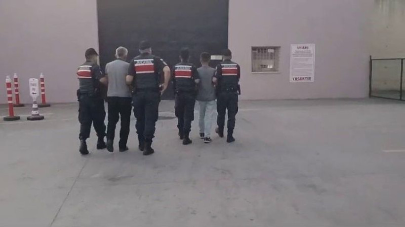 Sakarya'da yol verme meselesinde kan aktı: 3 yaralı, 2 tutuklama