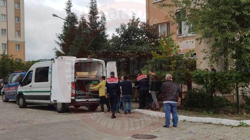 İzmit'te 5. kattan düşen yaşlı adam hayatını kaybetti