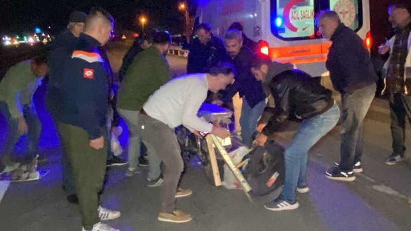 Kocaeli’de motosiklet yayaya çarptı: Ağır yaralılar var