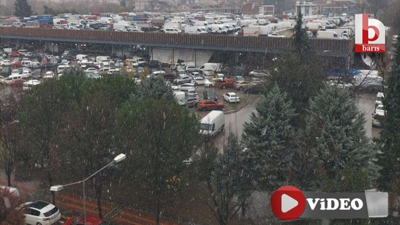 İzmitlilere müjde! İzmit’e de kar düştü