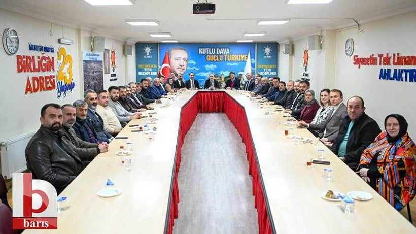 AKP’li belediye başkanları il başkanına gitti