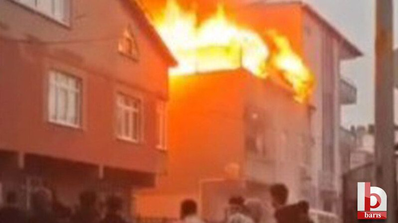 Kocaeli’de korkutan yangın: Çatı yangını yan binaya sıçradı
